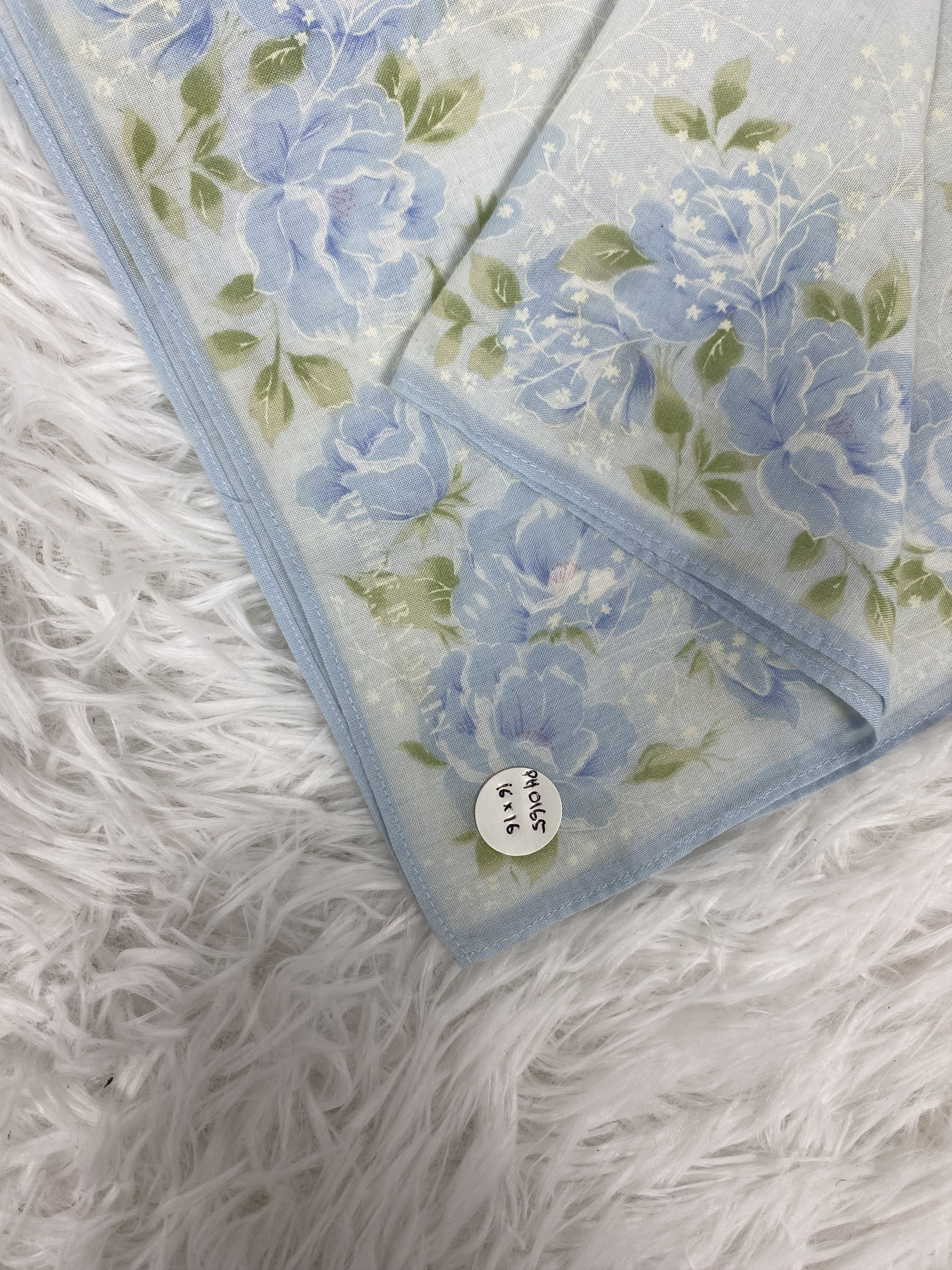 Pierre Balmain × Vintage Vintage Pierre Balmain Handkerchief PH0165 Size ONE SIZE - 2 Thumbnail