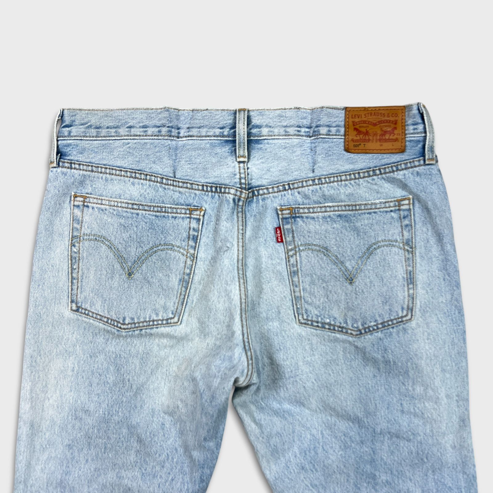 Levi's × Vintage Levi's 501 T Jeans 31x28 Taper Fit Distressed Denim Pants Size US 34 / EU 50 - 7 Thumbnail
