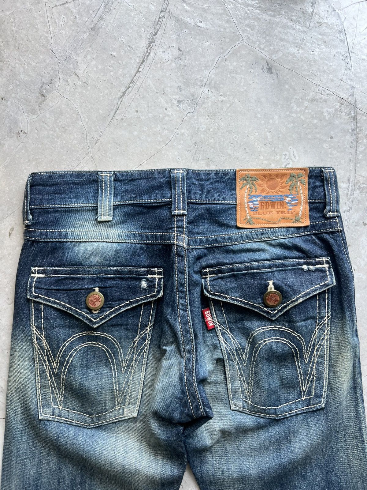 Edwin Edwin Blue Trip W30 Actual 32x30.5 Size US 32 / EU 48 - 1 Thumbnail