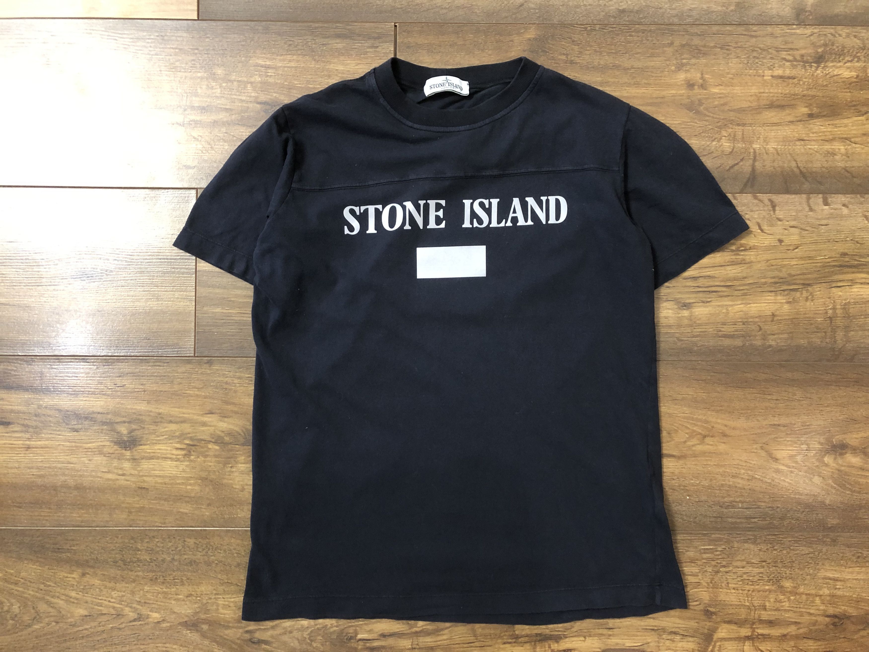 Stone Island Stone Island Junior Reflective logo t-shirt size 14y/170 cm Size US XXS / EU 40 - 1 Thumbnail