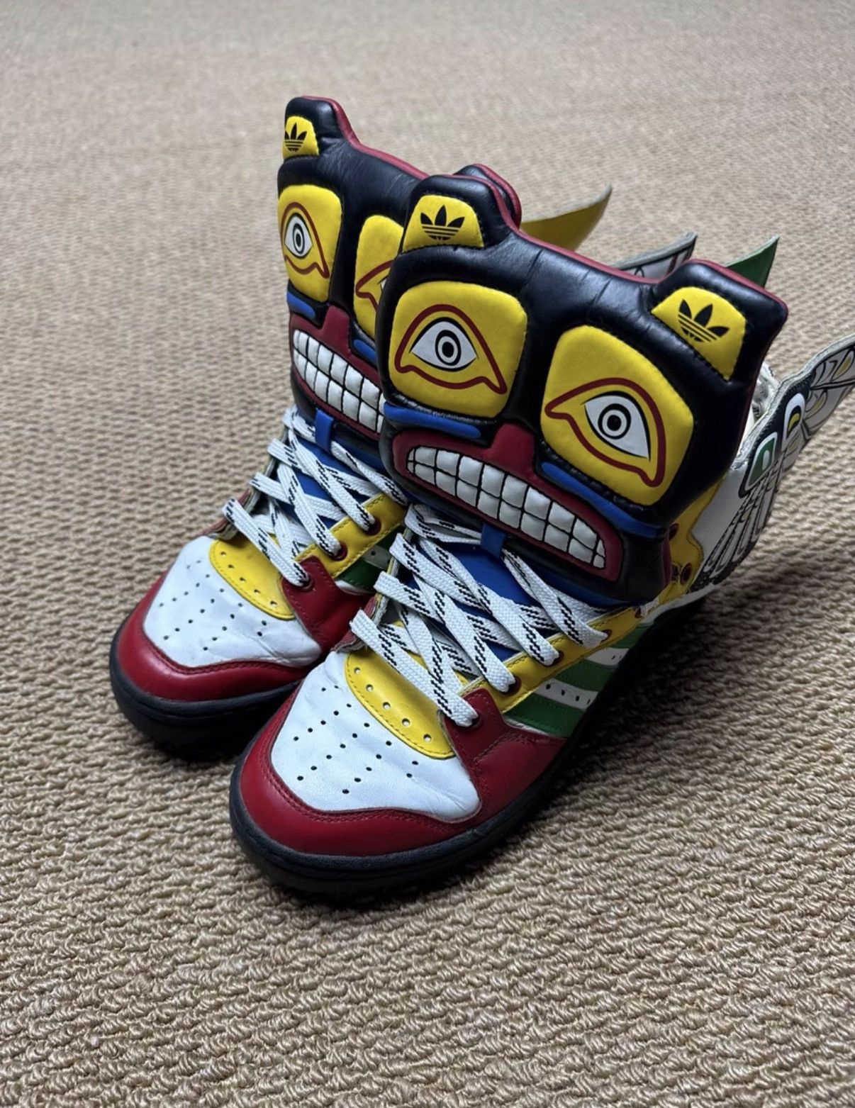 Adidas Adidas Jeremy Scott Wings Indian Mask Q23171 K37 Size US 8 / EU 41 - 5 Thumbnail