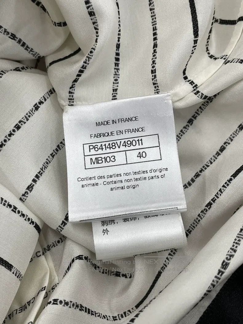 Chanel Chanel 20S roof series white letters full letters full log Size S / US 4 / IT 40 - 6 Thumbnail