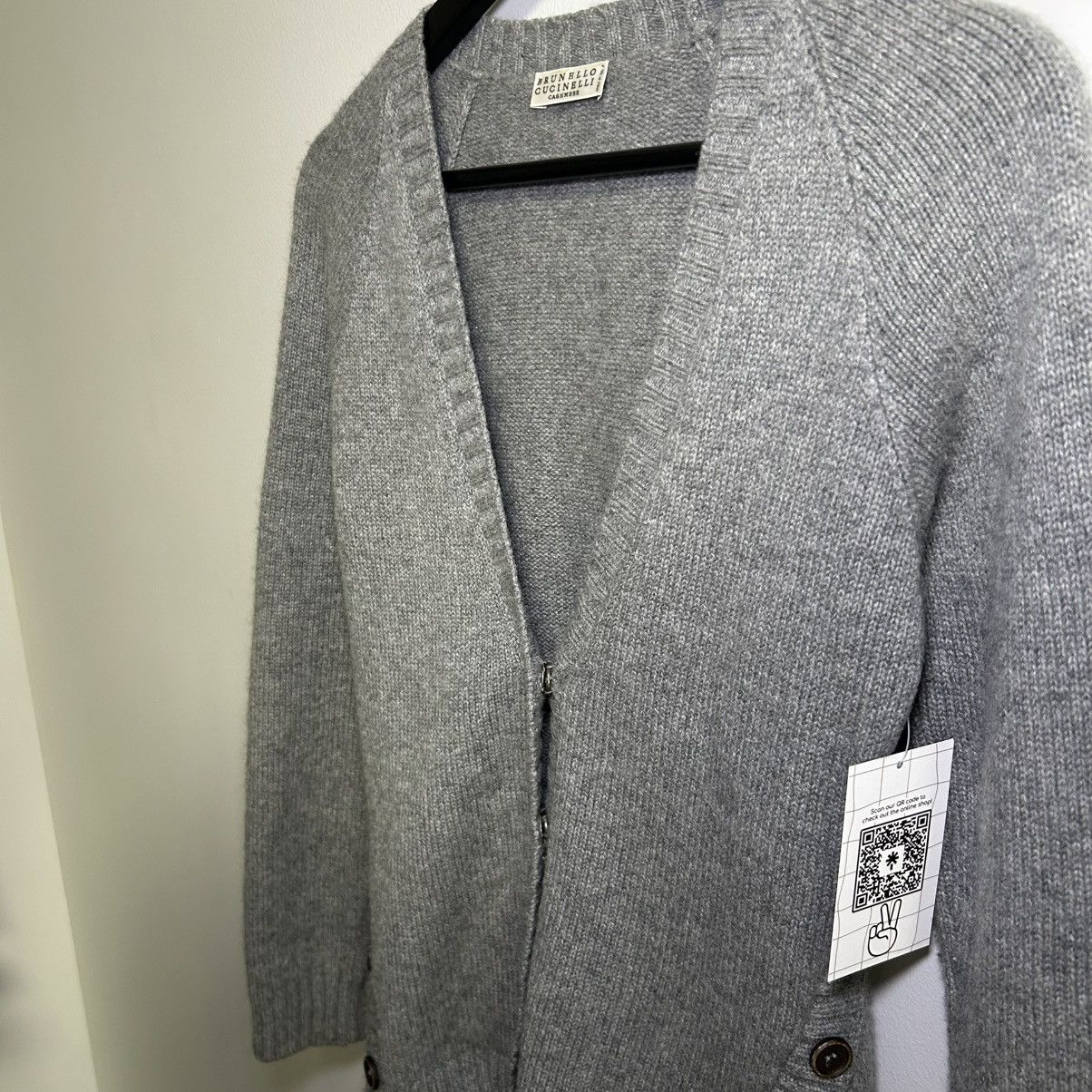 Brunello Cucinelli Brunello Cucinelli Grey V-Neck Button Cardigan Size US S / EU 44-46 / 1 - 3 Thumbnail