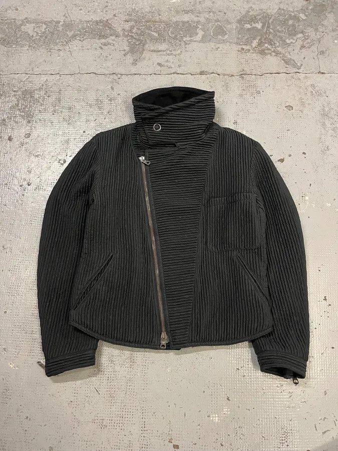 Emporio Armani AW2002 Emporio Armani Pleated Cropped Asymmetrical Black Jacket Size US S / EU 44-46 / 1 - 4 Thumbnail