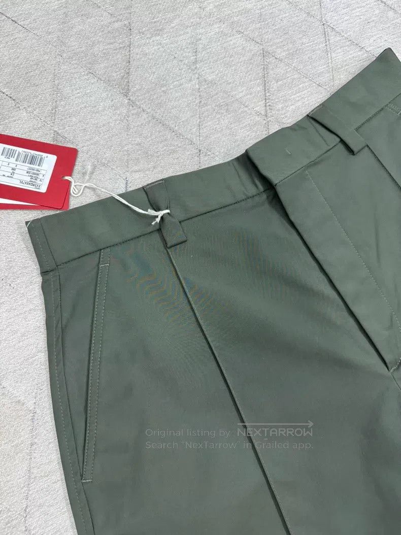 Valentino Valentino Army green waterproof nylon cargo shorts Size US 30 / EU 46 - 3 Thumbnail