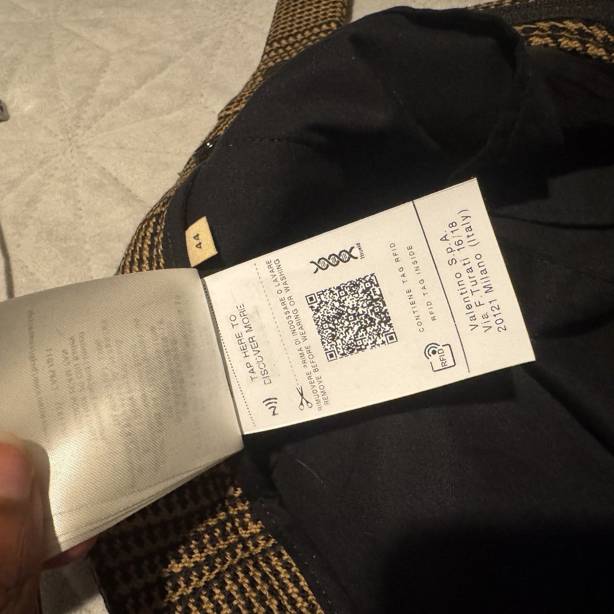 Valentino Wool Trousers with Glen Plaid Pattern and Turn-ups Size US 30 / EU 46 - 13 Thumbnail