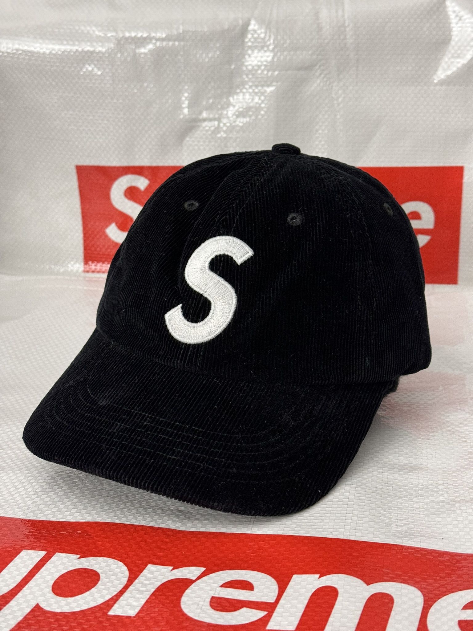 Supreme Supreme Fine Wale Corduroy S Logo 6-Panel Black hat cap