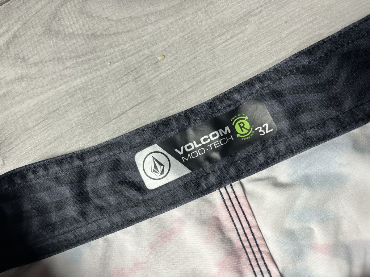 Volcom Volcom Mod tech surf style shorts size 32 Size US 32 / EU 48 - 3 Thumbnail