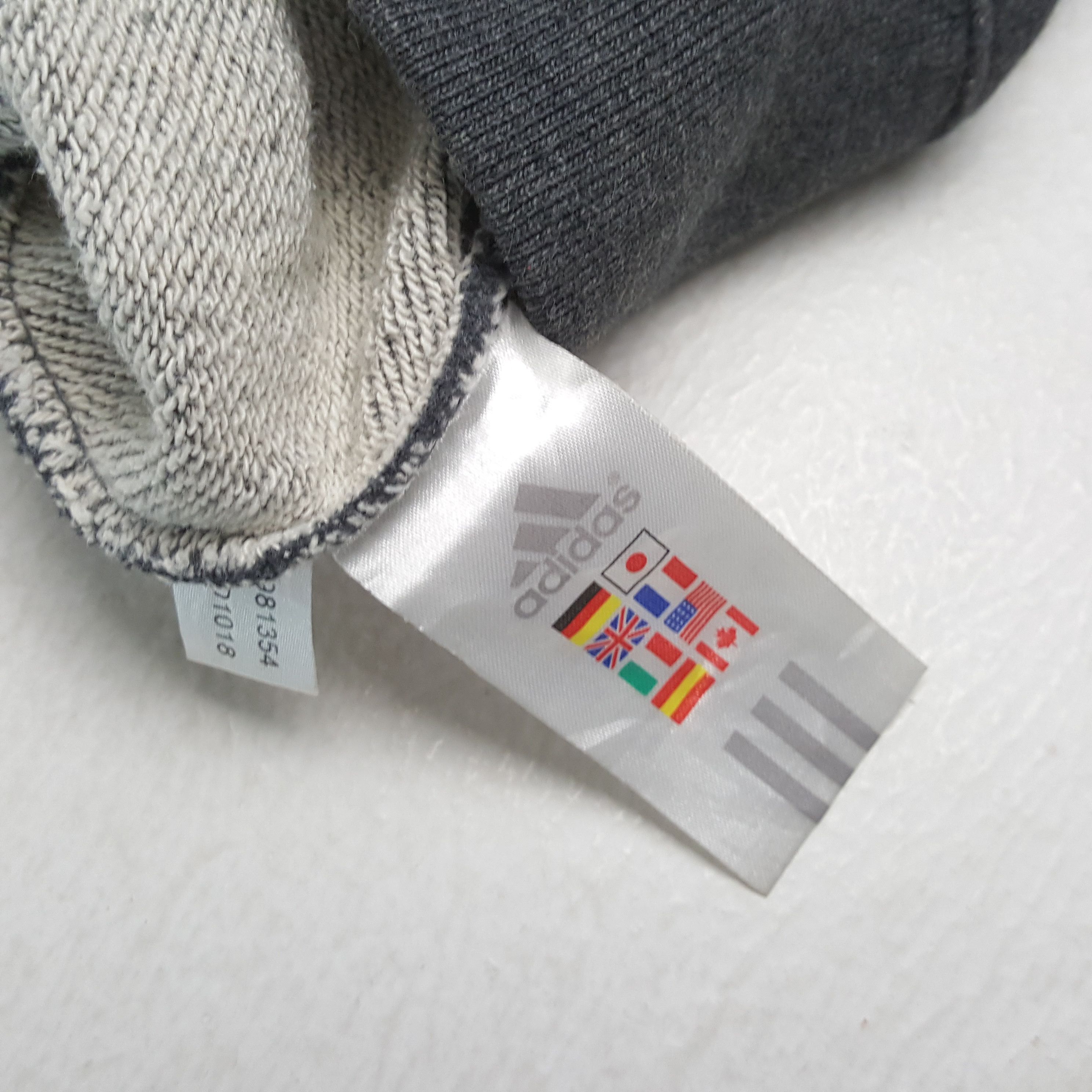 Japanese Brand × Vintage × Yohji Yamamoto Vintage ADIDAS x YOHJI YAMAMOTO Japanese Custom Sweatshirt Size US M / EU 48-50 / 2 - 9 Thumbnail