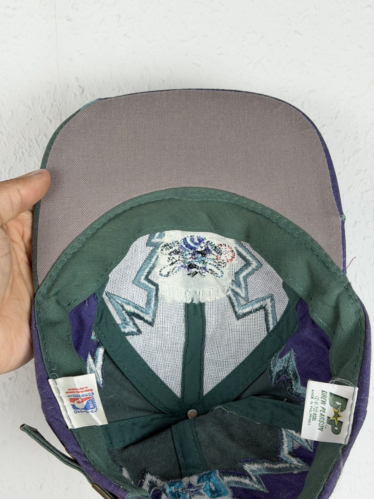 Drew Pearson CHARLOTTE HORNETS Vintage 90s Drew Pearson Snapback Hat Size ONE SIZE - 13 Thumbnail