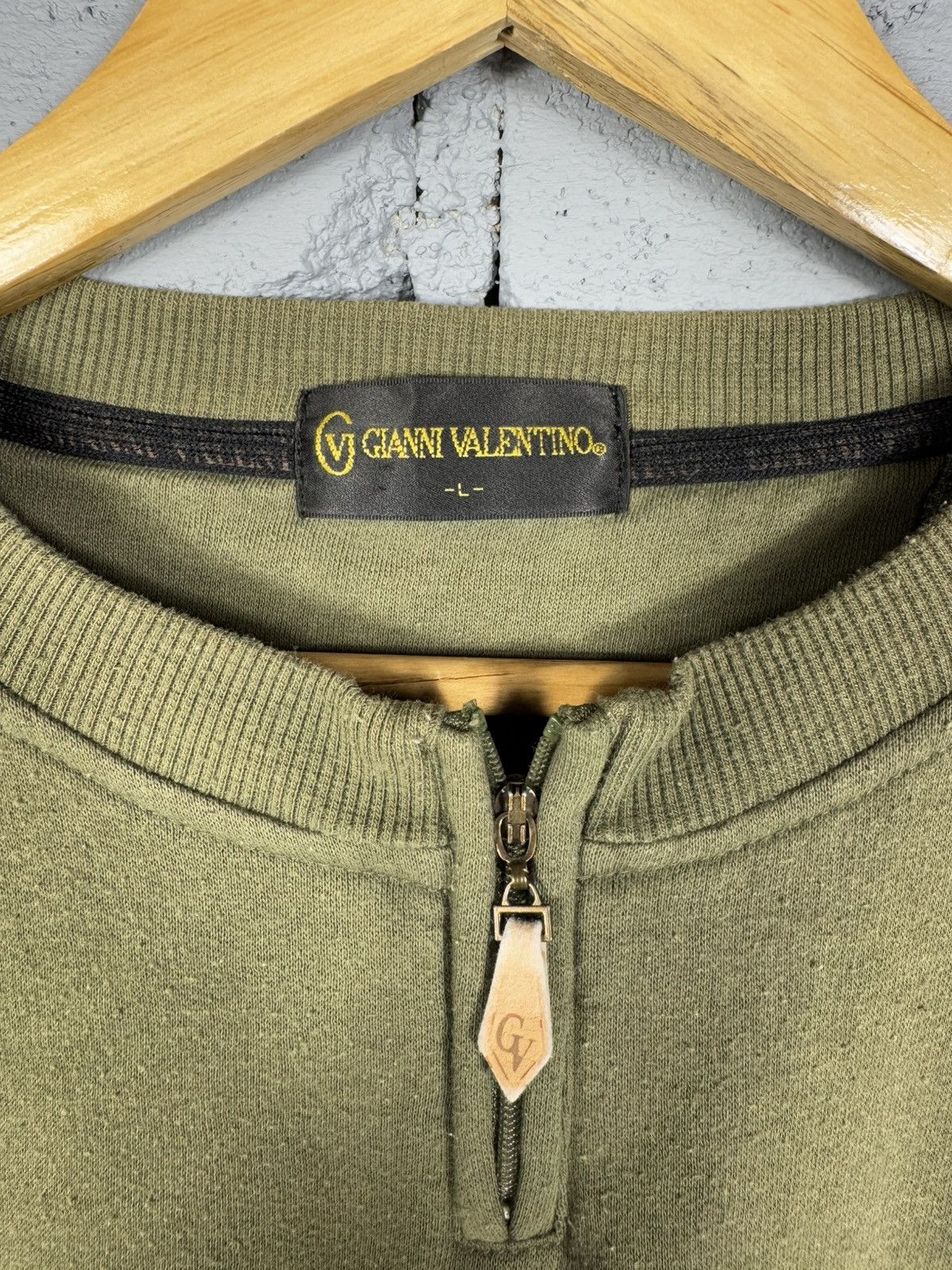 Valentino Vintage Tradisional Gianni Valentino Sun Faded Sweatshirt Size US L / EU 52-54 / 3 - 7 Thumbnail