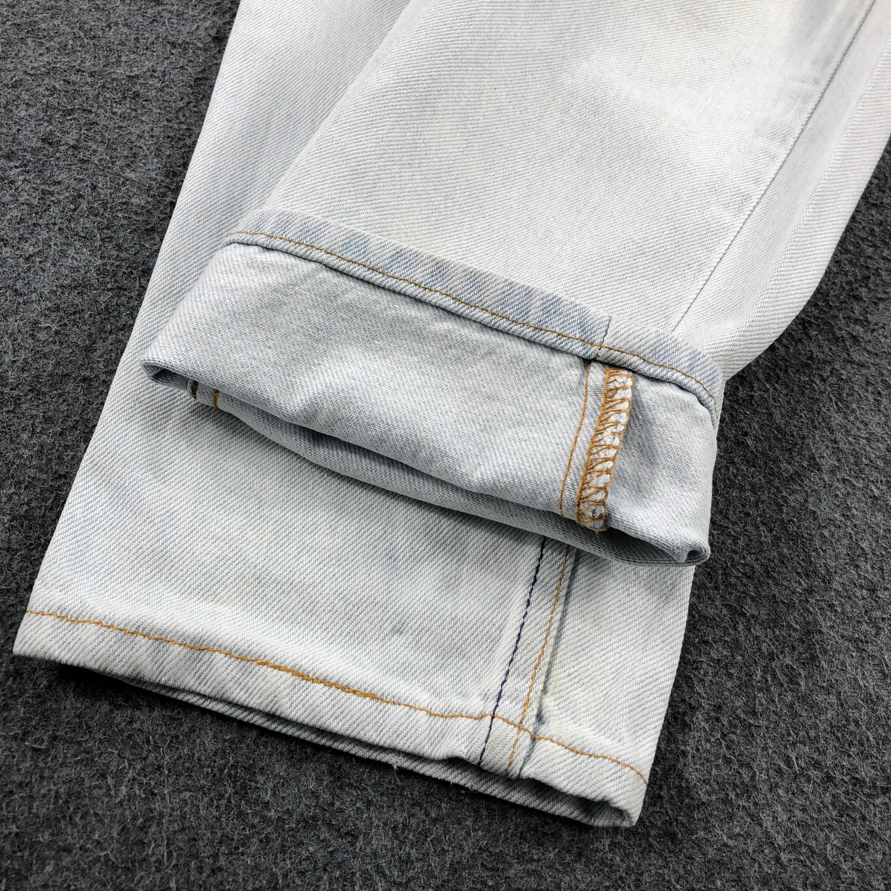 Levi's × Vintage Vintage 90s Light Wash Levis 610 Jeans-JM1369 Size US 30 / EU 46 - 6 Thumbnail