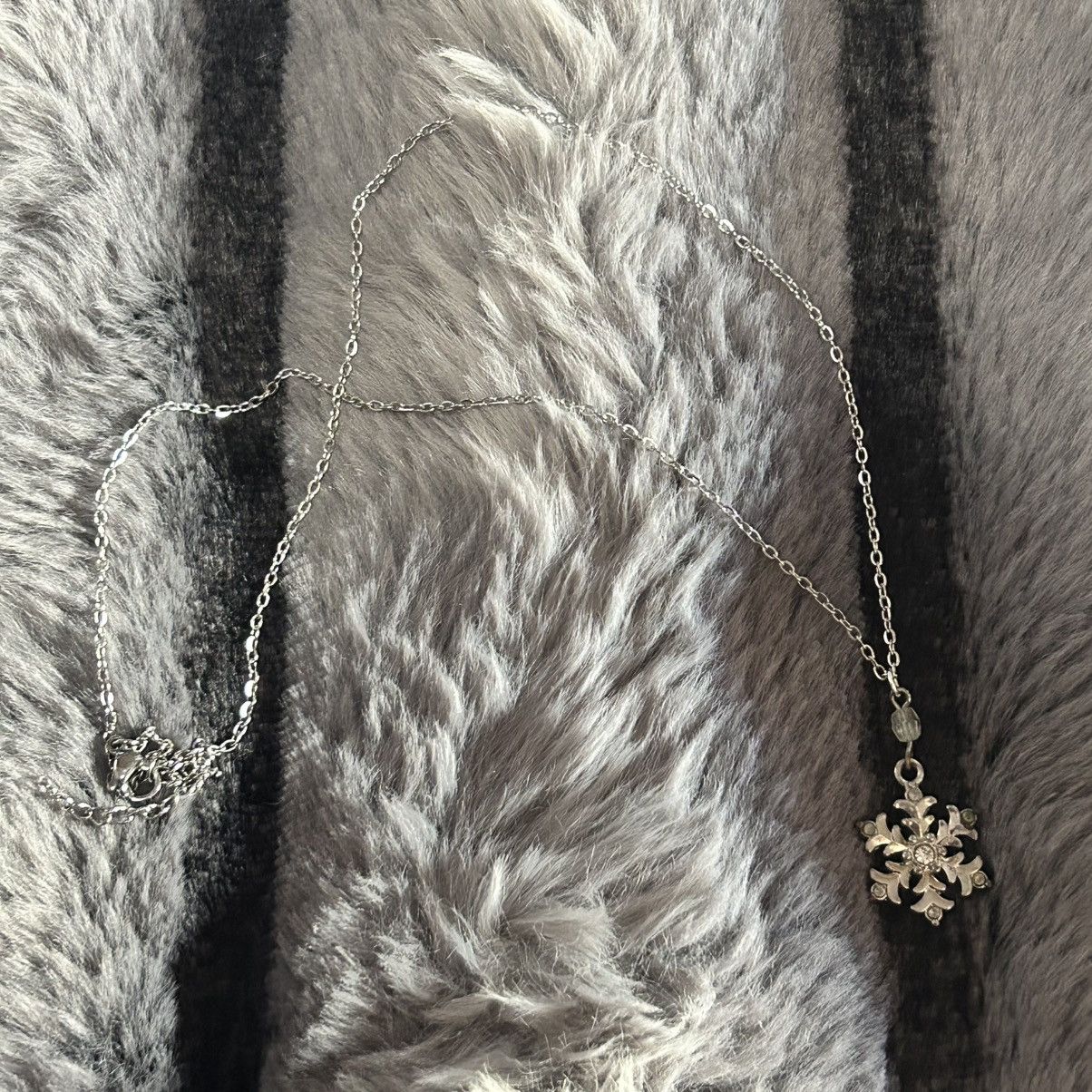 Handmade Handcrafted faceted clear rhinestone snowflake necklace Size ONE SIZE - 7 Thumbnail