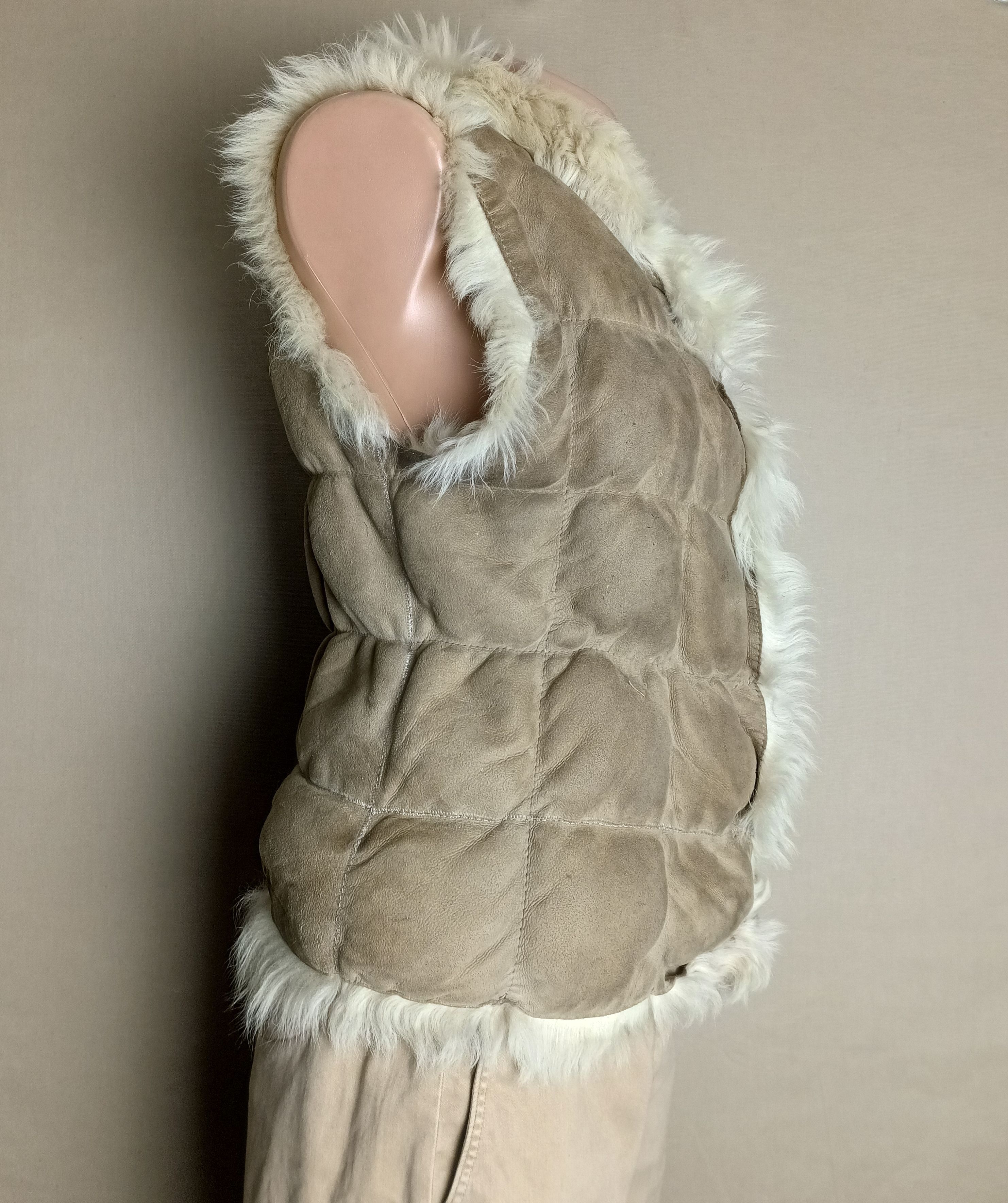 Joseph Joseph Lined Face Fur Vest Beige Lambskin Size EU 40 Size M / US 6-8 / IT 42-44 - 4 Thumbnail