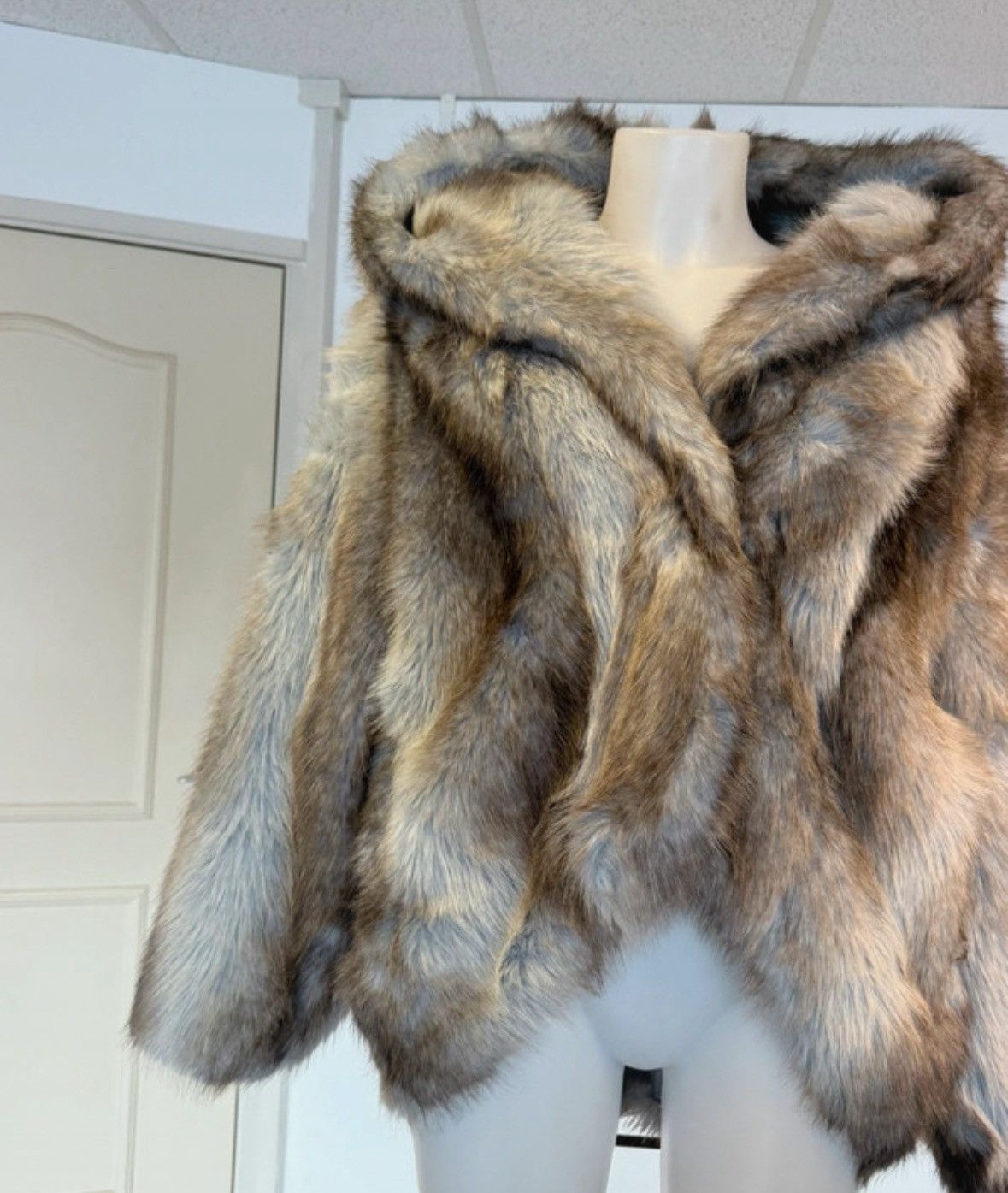 Other Vintage-Style Faux Fur Hooded Coat – Size M Size S / US 4 / IT 40 - 2 Thumbnail