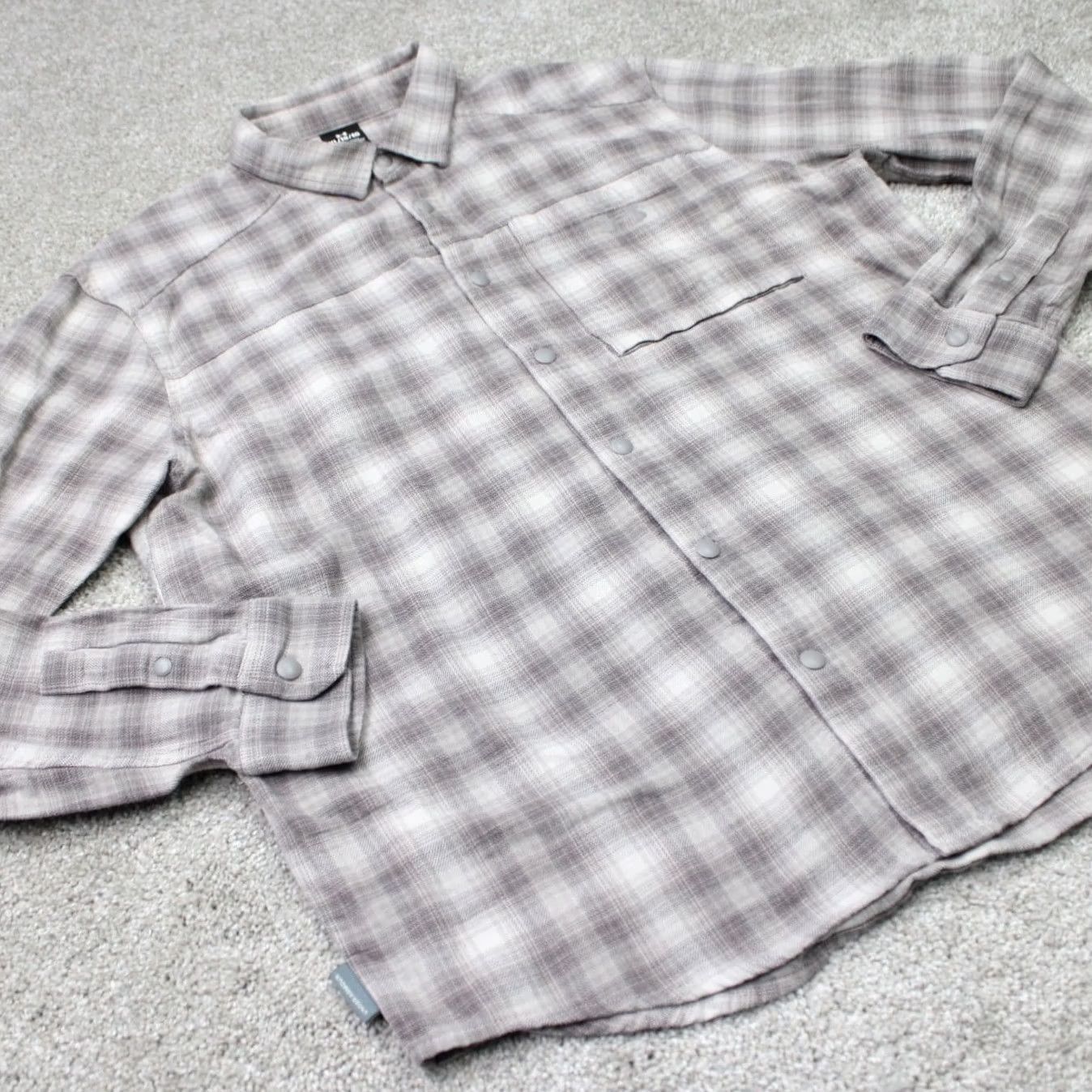 Under Armour Under Armour Shirt Mens XL Gray Plaid Tradesman Flex Flannel Long Sleeve Snap Button-Up Casual Winter Fall Spring Mens XL Gray Plaid Tradesman Flex Size US XL / EU 56 / 4 - 6 Thumbnail
