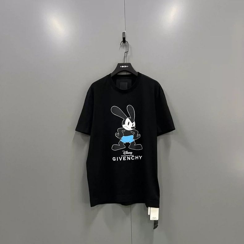 Givenchy Givenchy SizeXXXL × Disney Disney joint collaboration Size US M / EU 48-50 / 2 - 1 Thumbnail
