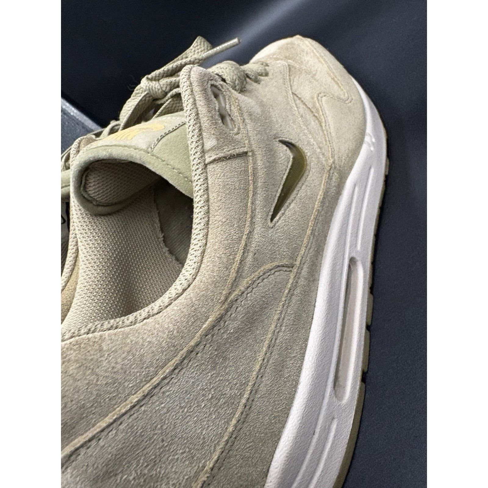 Nike Nike Air Max 1 Jewel Men's Size 11 Neutral Olive Suede918354 Size US 10 / EU 43 - 6 Thumbnail