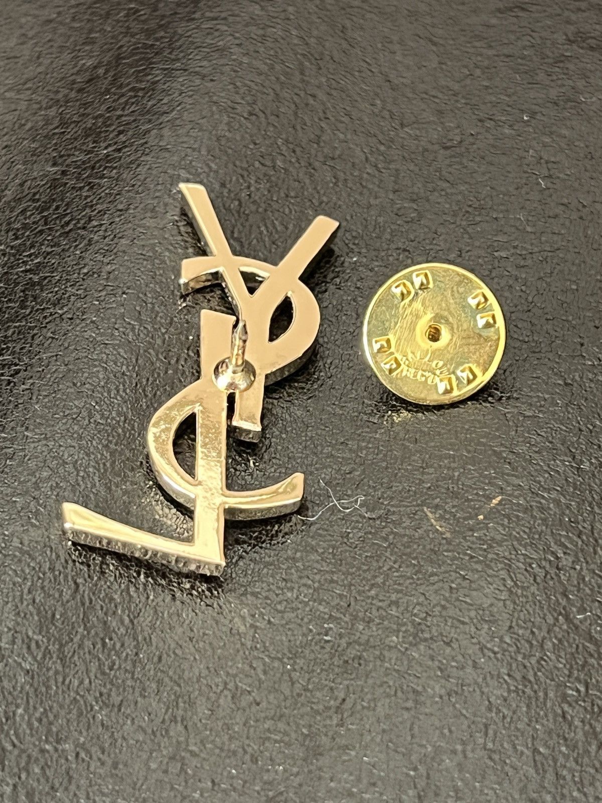 Yves Saint Laurent Yves Saint Laurent pin Size ONE SIZE - 7 Thumbnail