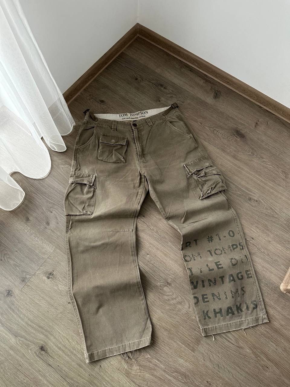 Japanese Brand × Vintage Vintage Japanese Cargo Baggy Pocket Distressed Beige Pants Size US 34 / EU 50 - 4 Thumbnail
