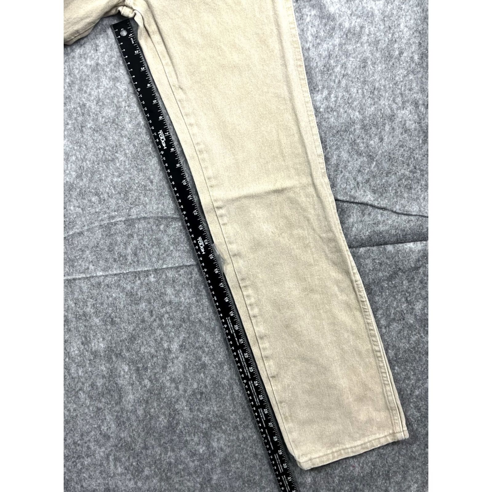 Wrangler Wrangler Cowboy Cut Jeans Straight Leg 27x32 Men Tan Denim 5-Pocket Zip Regular Inseam 32 Beige Cowboy Theme CN Mexico Brand Wrangler 936 Size US 27 - 5 Thumbnail