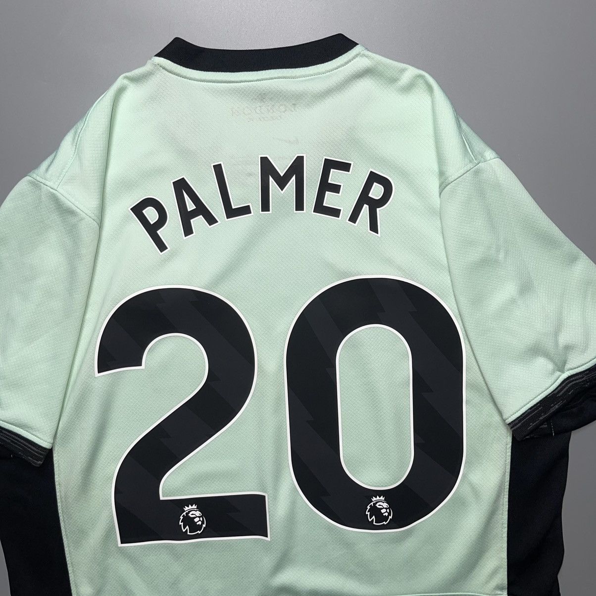 Nike CHELSEA NIKE 2023/2024 FOOTBALL THIRD JERSEY #20 COLE PALMER Size US L / EU 52-54 / 3 - 10 Thumbnail