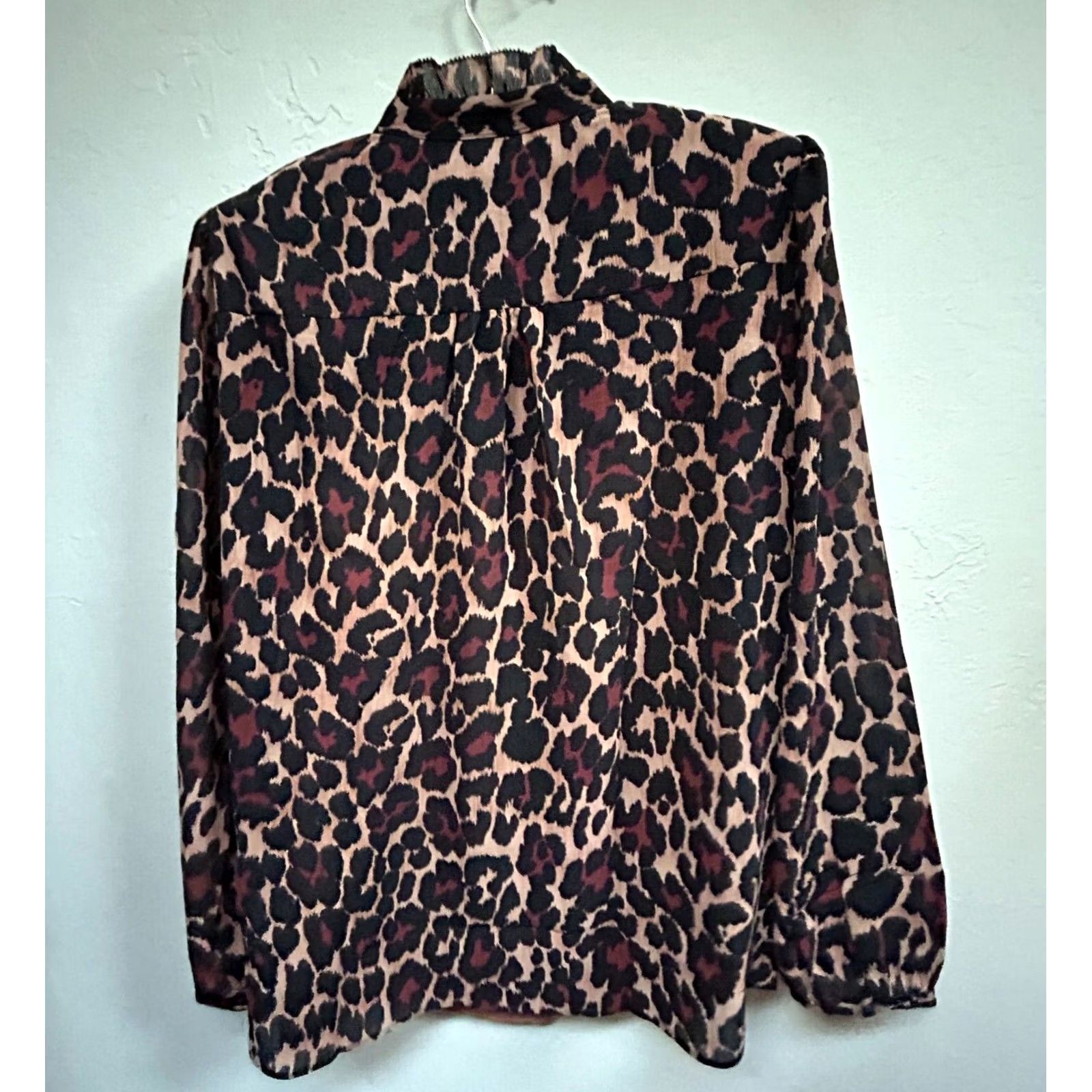 J.Crew J.CREW Women Blouse Medium Leopard Multicolor Crinkle Chiffon Smocked Popover Top Long Sleeve Size M / US 6-8 / IT 42-44 - 2 Thumbnail