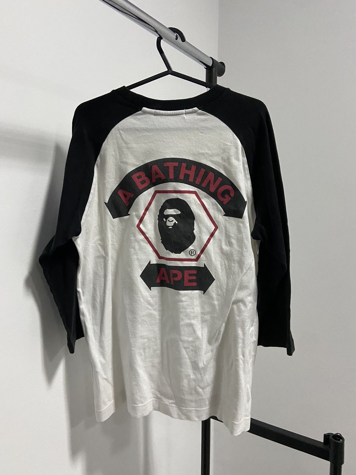 Bape Bape big logo long 3/4 sleeve ape head vintage Size US M / EU 48-50 / 2 - 1 Thumbnail