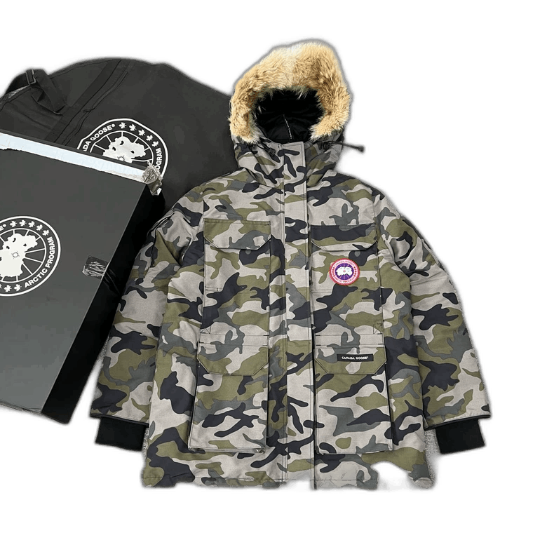 Canada Goose Canada Goose Camo Expedition Down Jacket Size US M / EU 48-50 / 2 - 1 Thumbnail