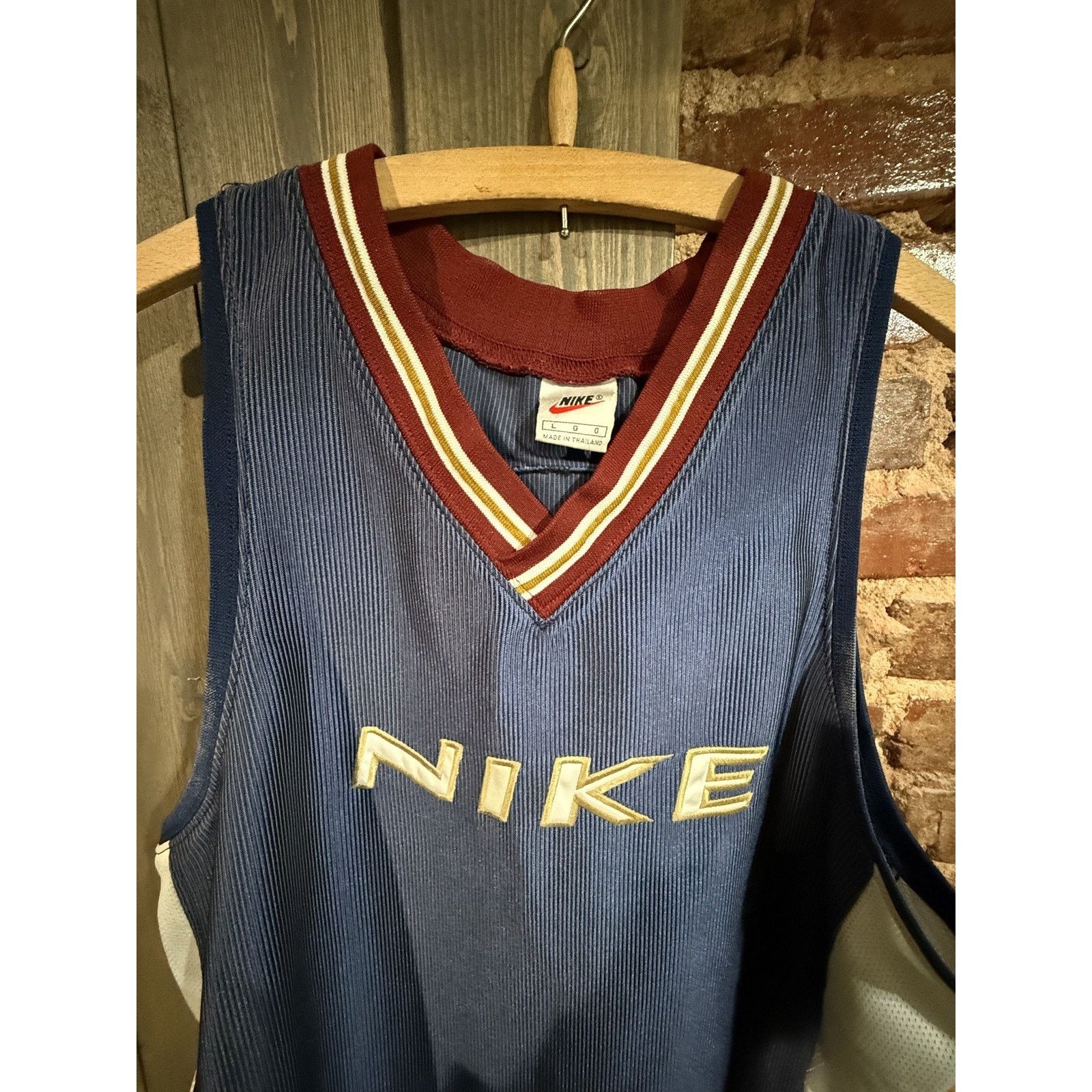 Nike Vintage NIKE Spell Out Logo White Label Basketball Jersey L Size US L / EU 52-54 / 3 - 3 Thumbnail
