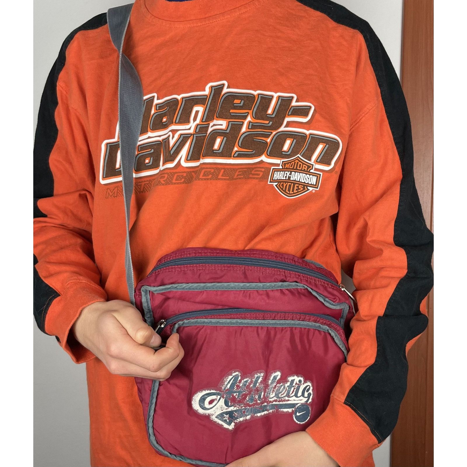 Nike × Vintage Nike Athletic Men's Red Zipper Logo Crossbody Strap Backpack Size ONE SIZE - 2 Thumbnail