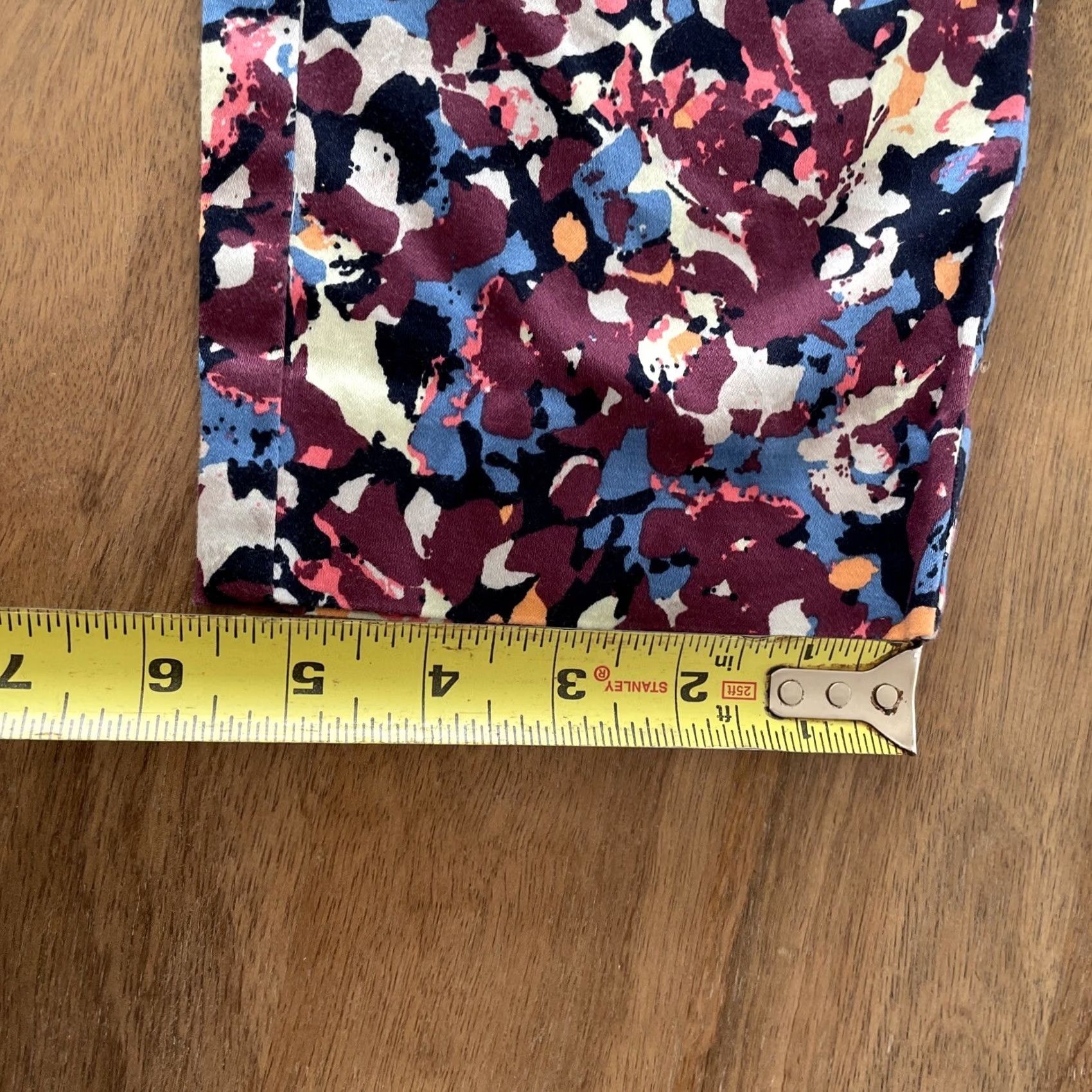 St. John St. John Paint Splatter Ankle Pants Women’s Size 2 Stretch Multicolor USA 27x26 Knit Tapered Regular Pants Mens? Women? Size 26" / US 2 / IT 38 - 7 Thumbnail