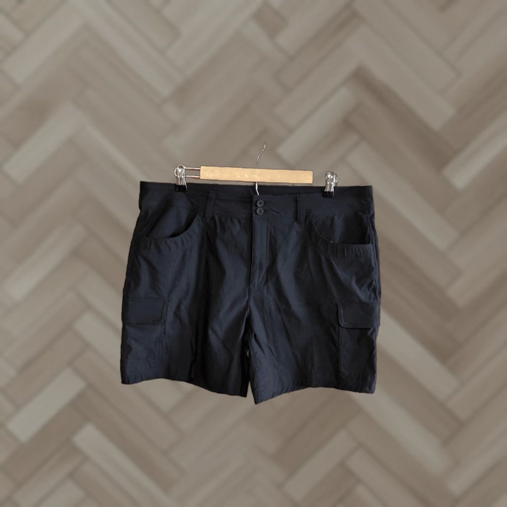 Eddie Bauer Eddie Bauer Womens Shorts Nylon Size 16 Black Outdoor Summer Trail NWT Size 38" / US 16 / IT 52 - 1 Thumbnail
