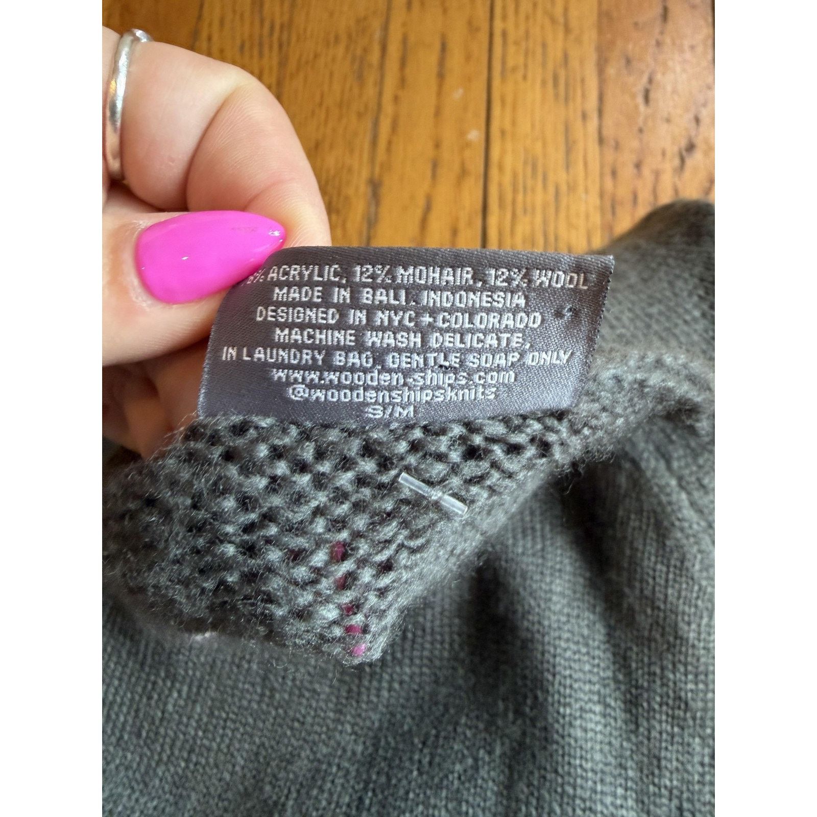 Other Womens Wooden Ships Sweater S/M Gray Heart Graphic Size M / US 6-8 / IT 42-44 - 4 Thumbnail