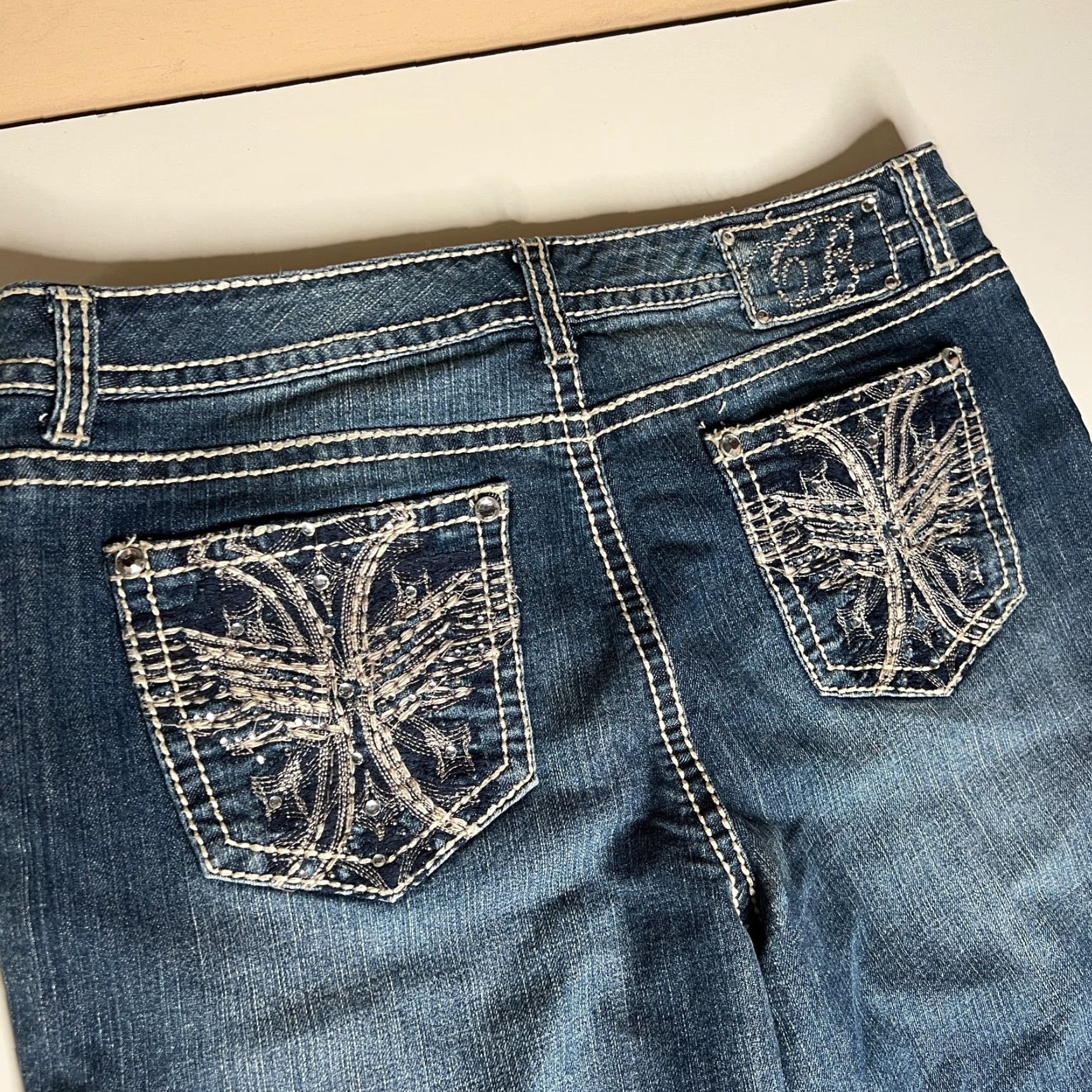 Vintage Code Bleu Jeans Marielle Slim Straight Women’s 14 / 31 Blue Rhinestone Embellishments Denim Straight Jeans Size 36" / US 14 / IT 50 - 7 Thumbnail