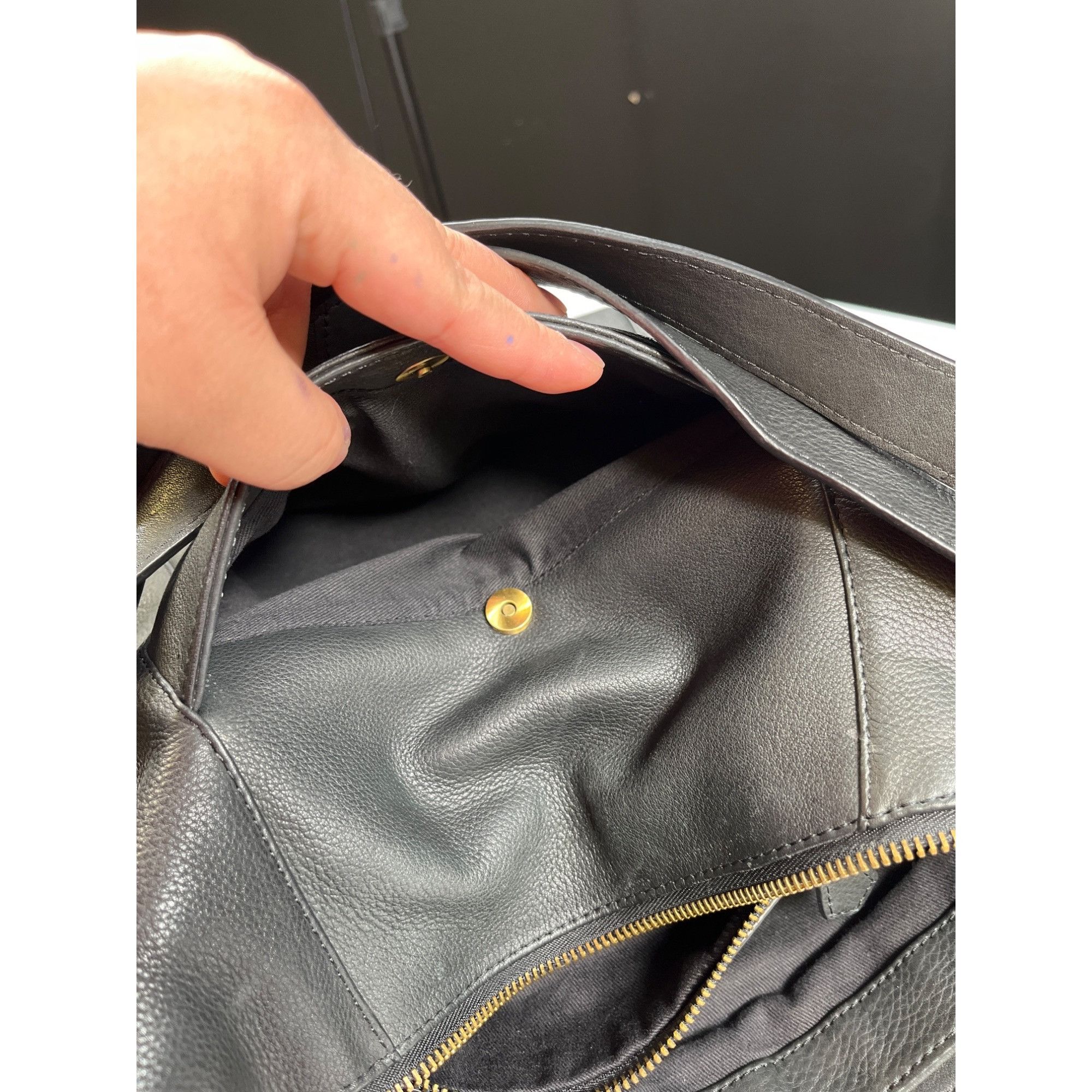 Wilsons Leather Wilsons Leather Large Black Shoulder Bag SKU 7536 Size ONE SIZE - 9 Thumbnail