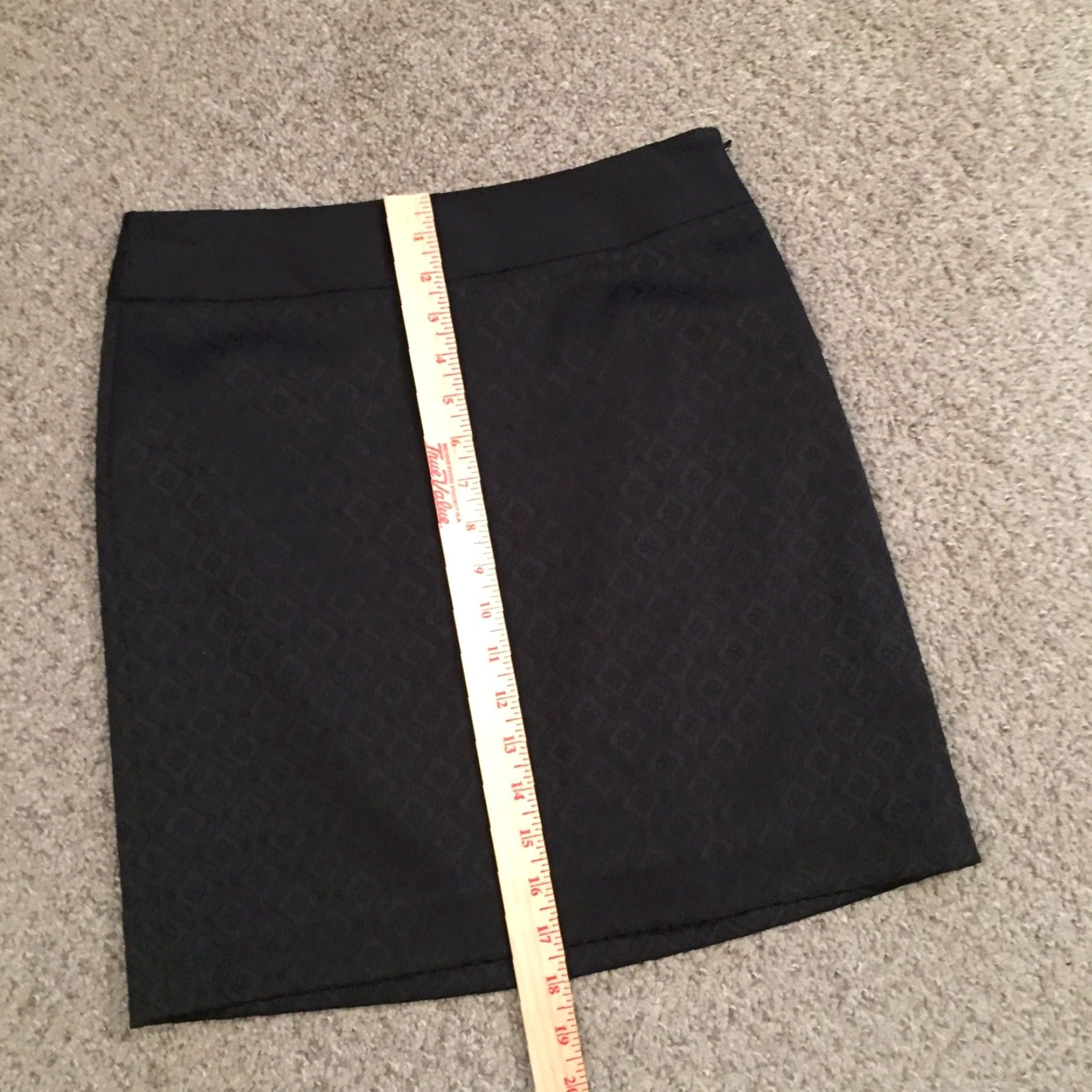 Banana Republic Banana Republic Pencil Skirt Skirt Black 0 Geometric Knee Length Lined A-Line Women Size 25" / US 0 / IT 36 - 5 Thumbnail