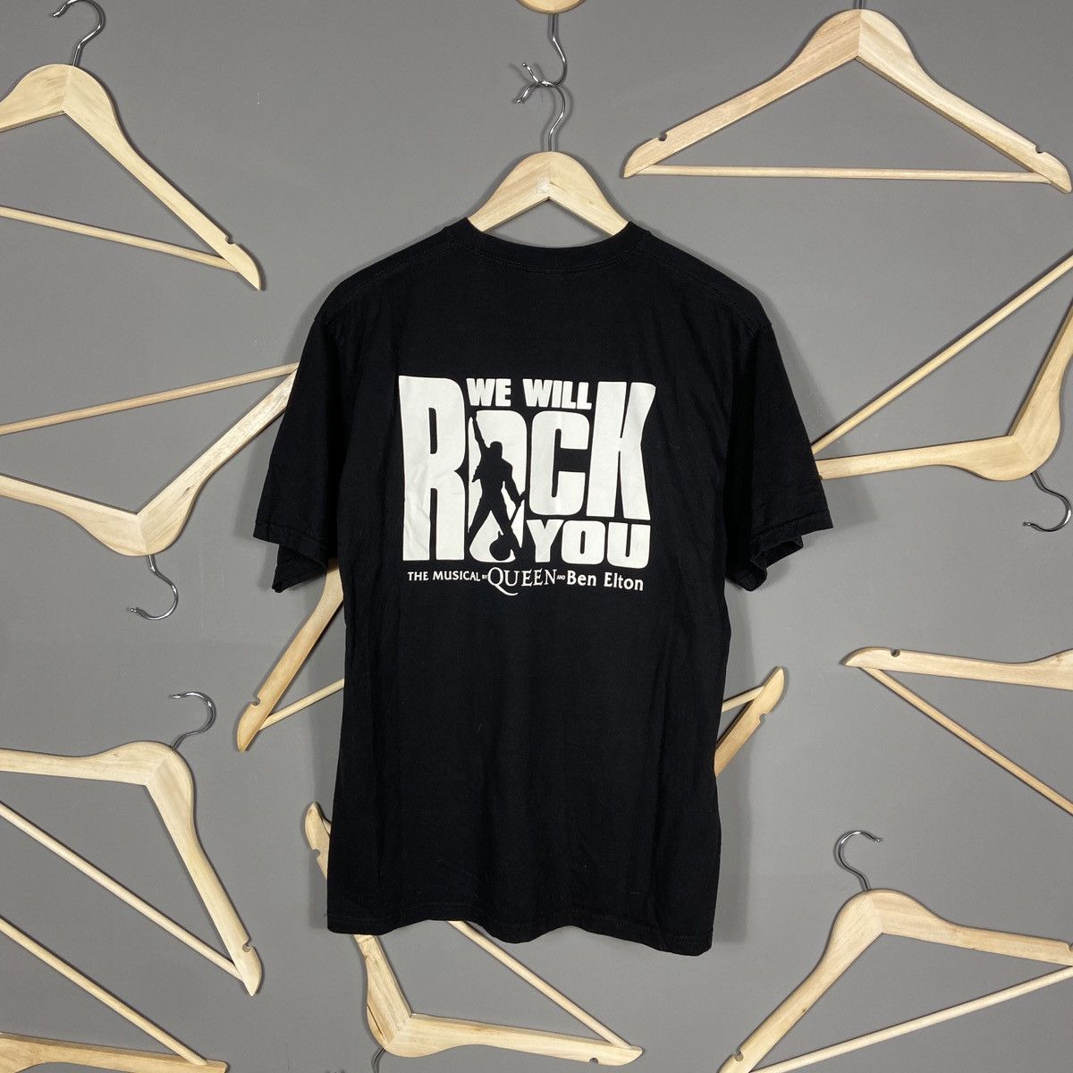 Band Tees × Vintage Vintage Queen and Ben Elton “We will rock you” t-shirt Size US M / EU 48-50 / 2 - 1 Thumbnail