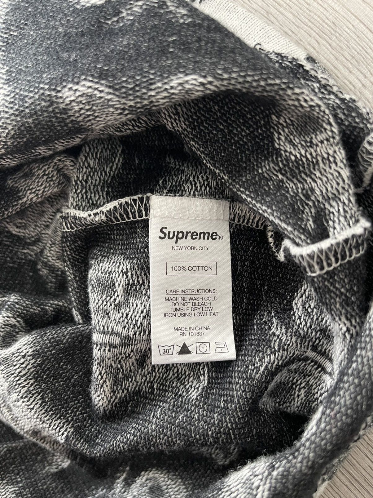 Supreme Supreme Butterfly Crew Neck - Size Large Size US L / EU 52-54 / 3 - 4 Thumbnail