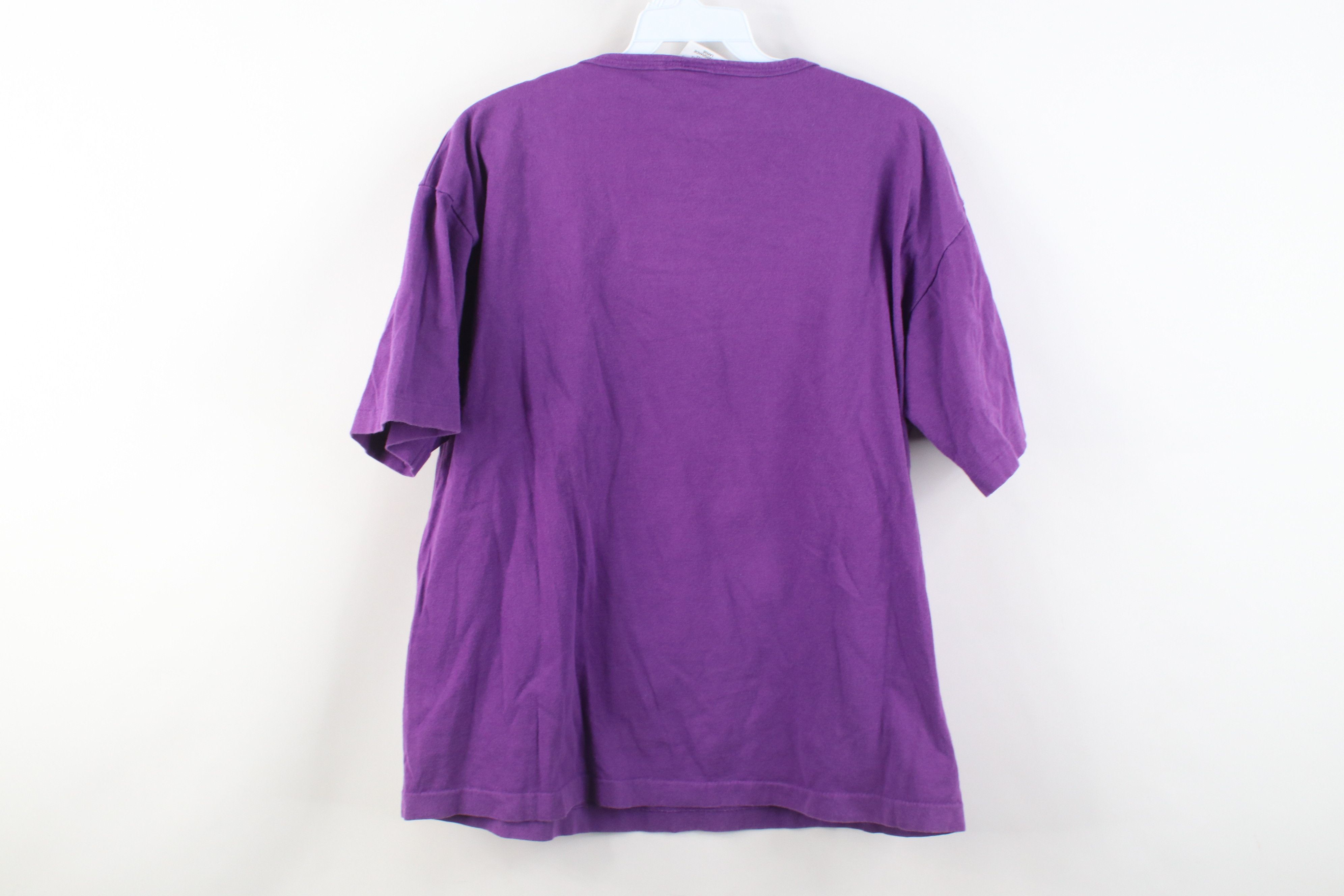 Vintage Vintage 90s Streetwear Day Parrot Bird Flower T-Shirt USA Size L / US 10 / IT 46 - 10 Thumbnail