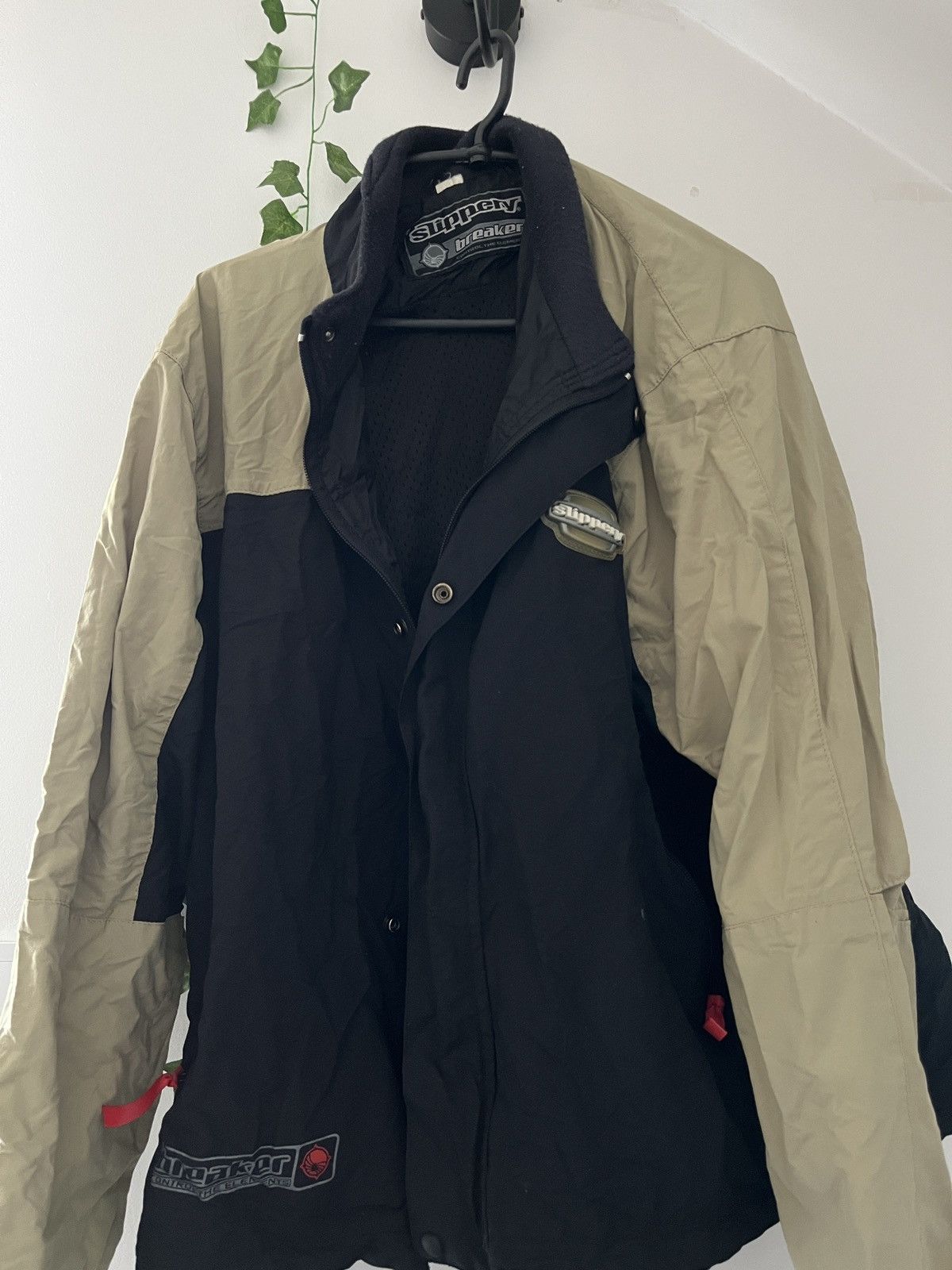 raincoat/jacket