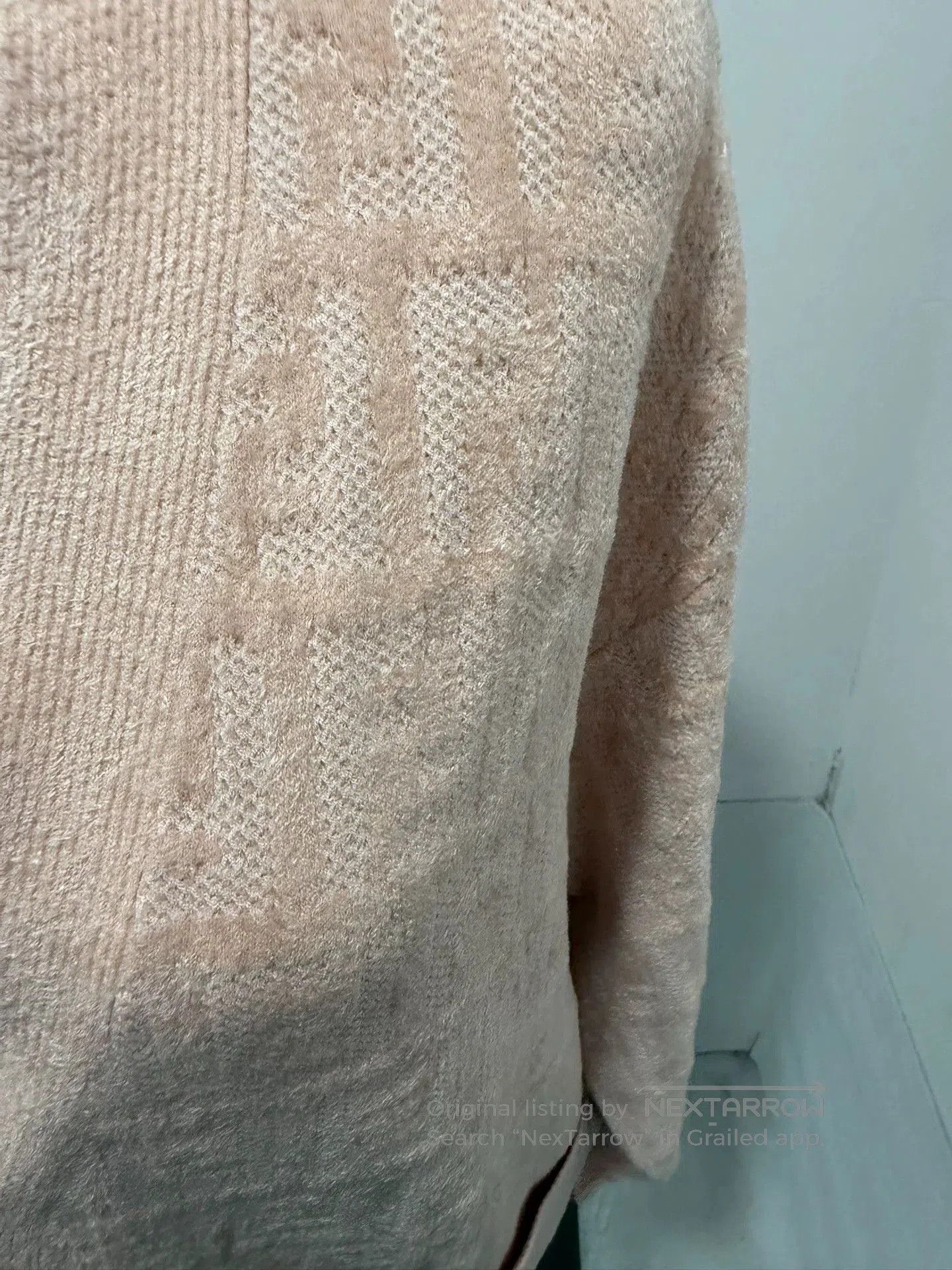 Fendi fendi ff print cardigan in light pink. Size US M / EU 48-50 / 2 - 3 Thumbnail