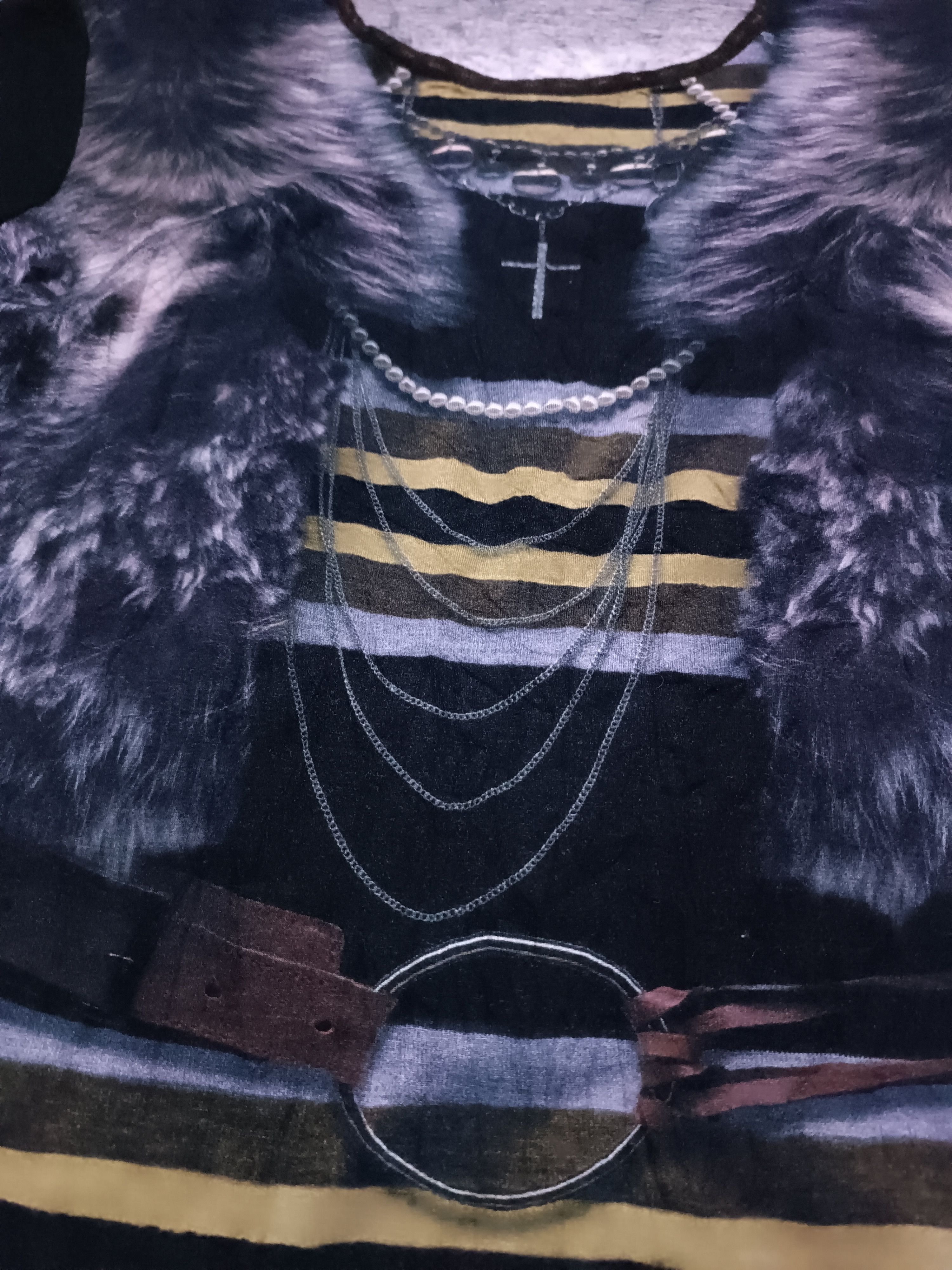 Chamois Long Sleeve Tunic Fake Necklace