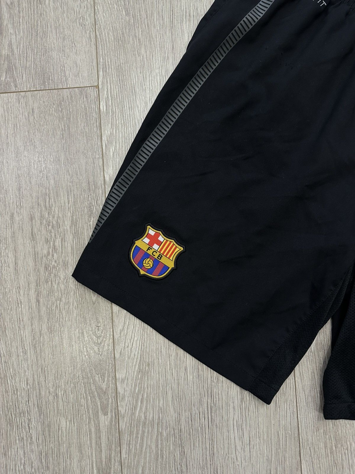 Nike FC Barcelona 2011 2012 Away Football Soccer Shorts Nike sz S Size US 29 - 3 Thumbnail
