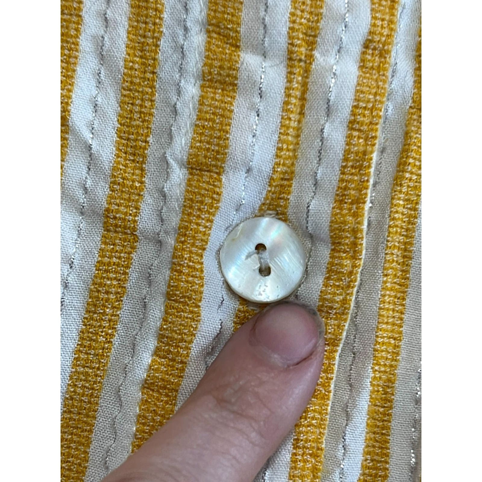 Vintage GZ Collection Shirt Women's 2X Striped Button-Up Yellow White Long Sleeve Casual Modern Fall Spring Summer Regular Mens Womens Girls Boys? Size XXL / US 16-18 / IT 52-54 - 5 Thumbnail