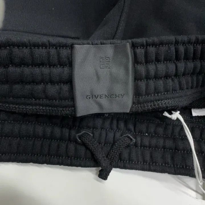 Givenchy Givenchy Givenchy x Disney Black Casual Shorts for Men -25 Size US 27 - 4 Thumbnail