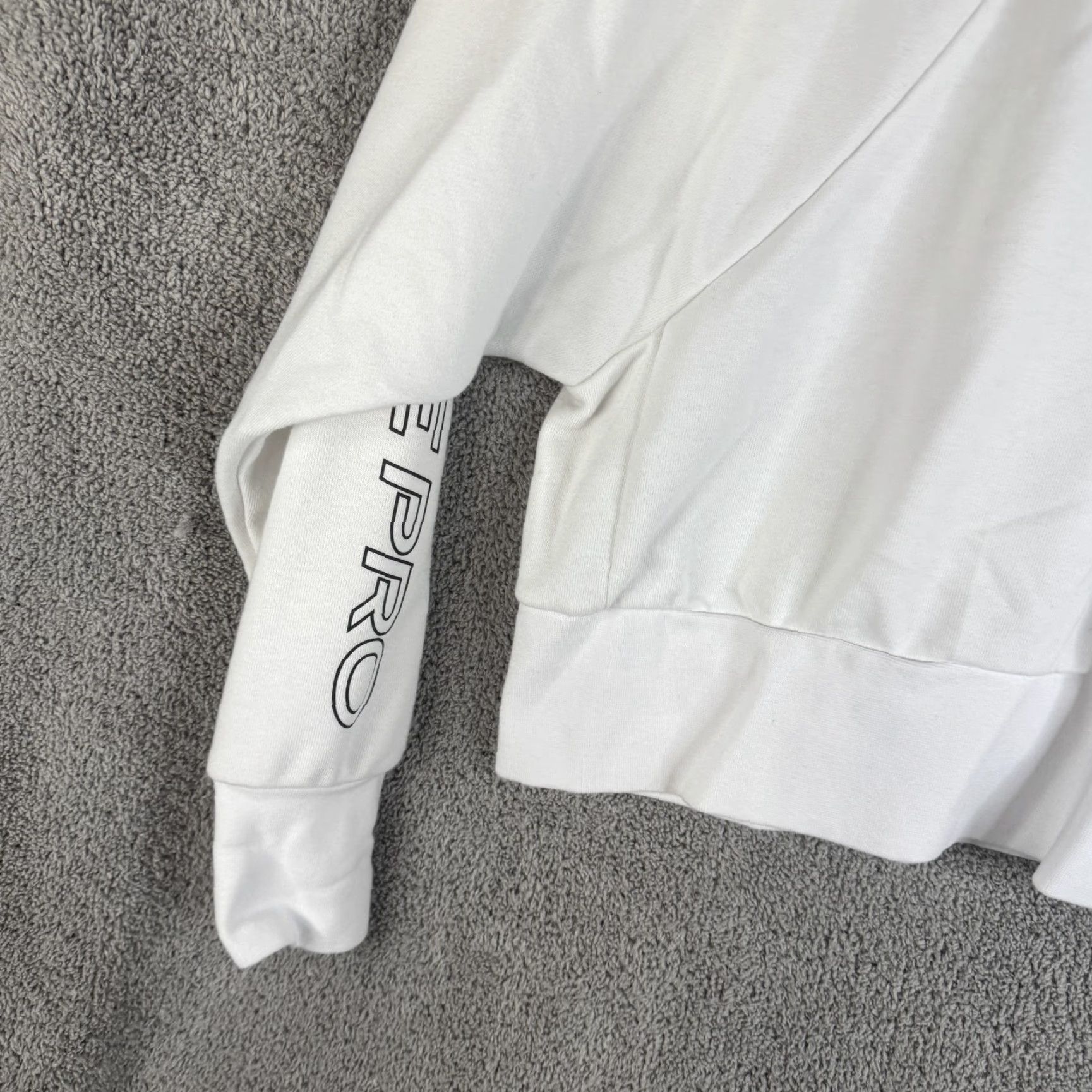 Nike Nike Dri-FIT Sweatshirt Womens Medium White Cropped Crewneck Pullover Logo Stripes Athletic Sports Size M / US 6-8 / IT 42-44 - 2 Thumbnail