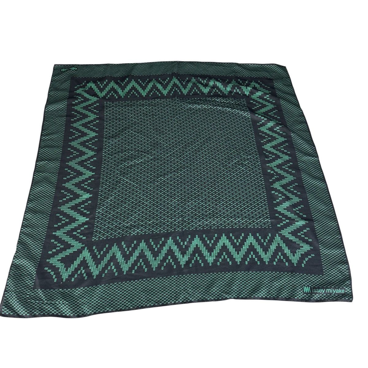 Issey Miyake ISSEY MIYAKE SQUARE SCARF Size ONE SIZE - 2 Thumbnail