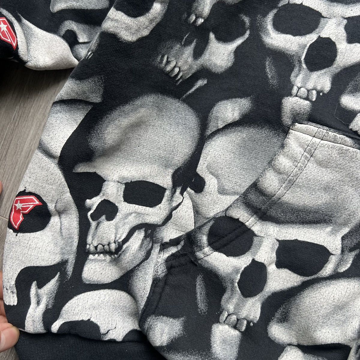 Vintage Famous Stars & Straps Skull hoodie chrome Size US L / EU 52-54 / 3 - 4 Thumbnail