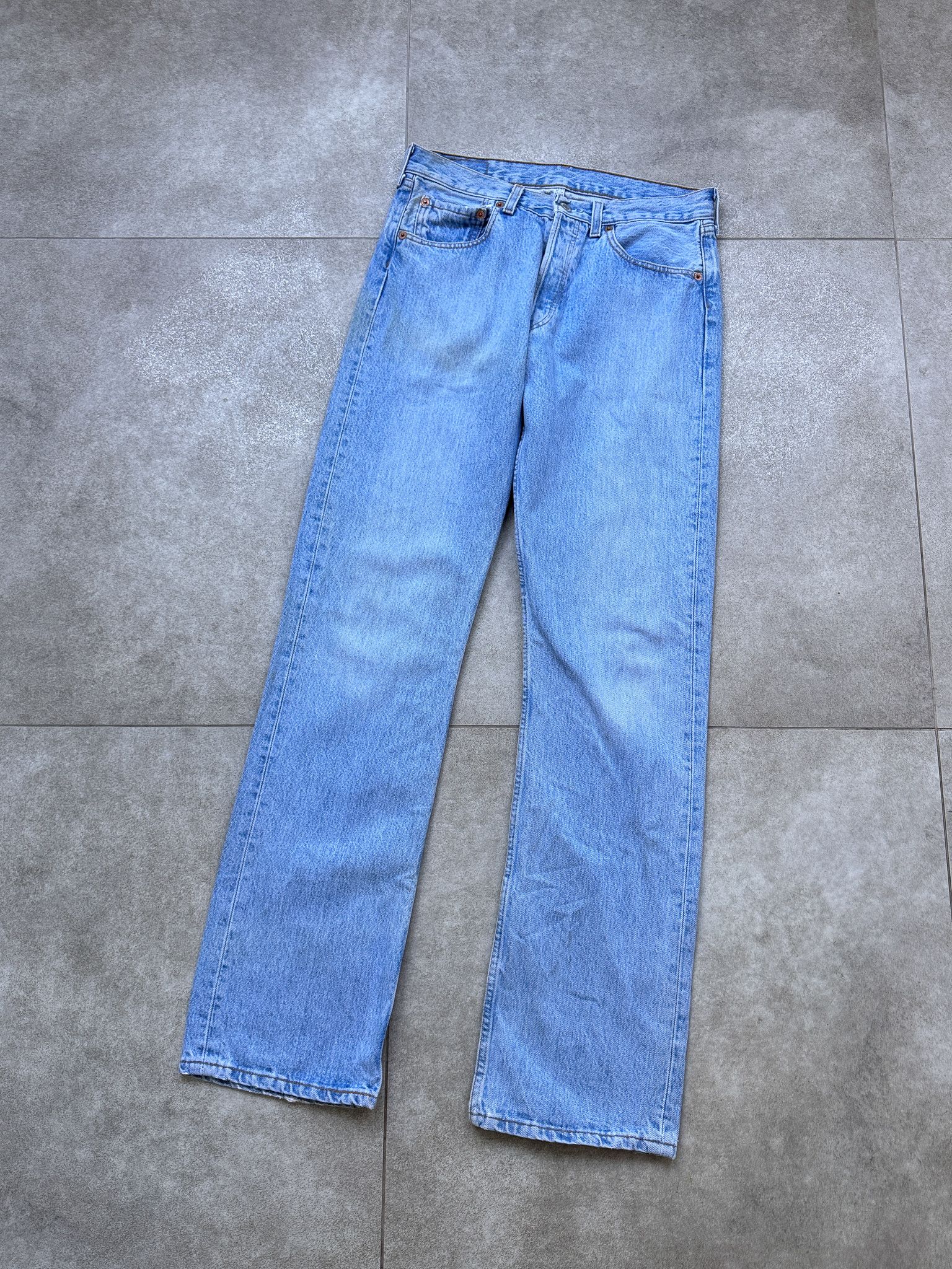 Levi's Vintage Levi's 501 Blue Denim Jeans 30x32 Size US 30 / EU 46 - 2 Thumbnail